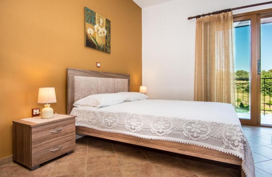 Afrato Villa Irida מראה חיצוני תמונה